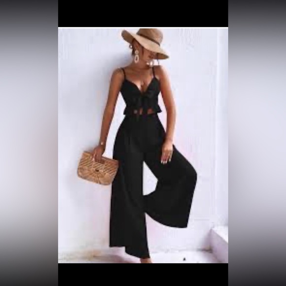 ZARA Stunning & Shimmering Crop Front Tie-Up Top, with smocking & Ruffled Hem❣️ - Picture 2 of 14